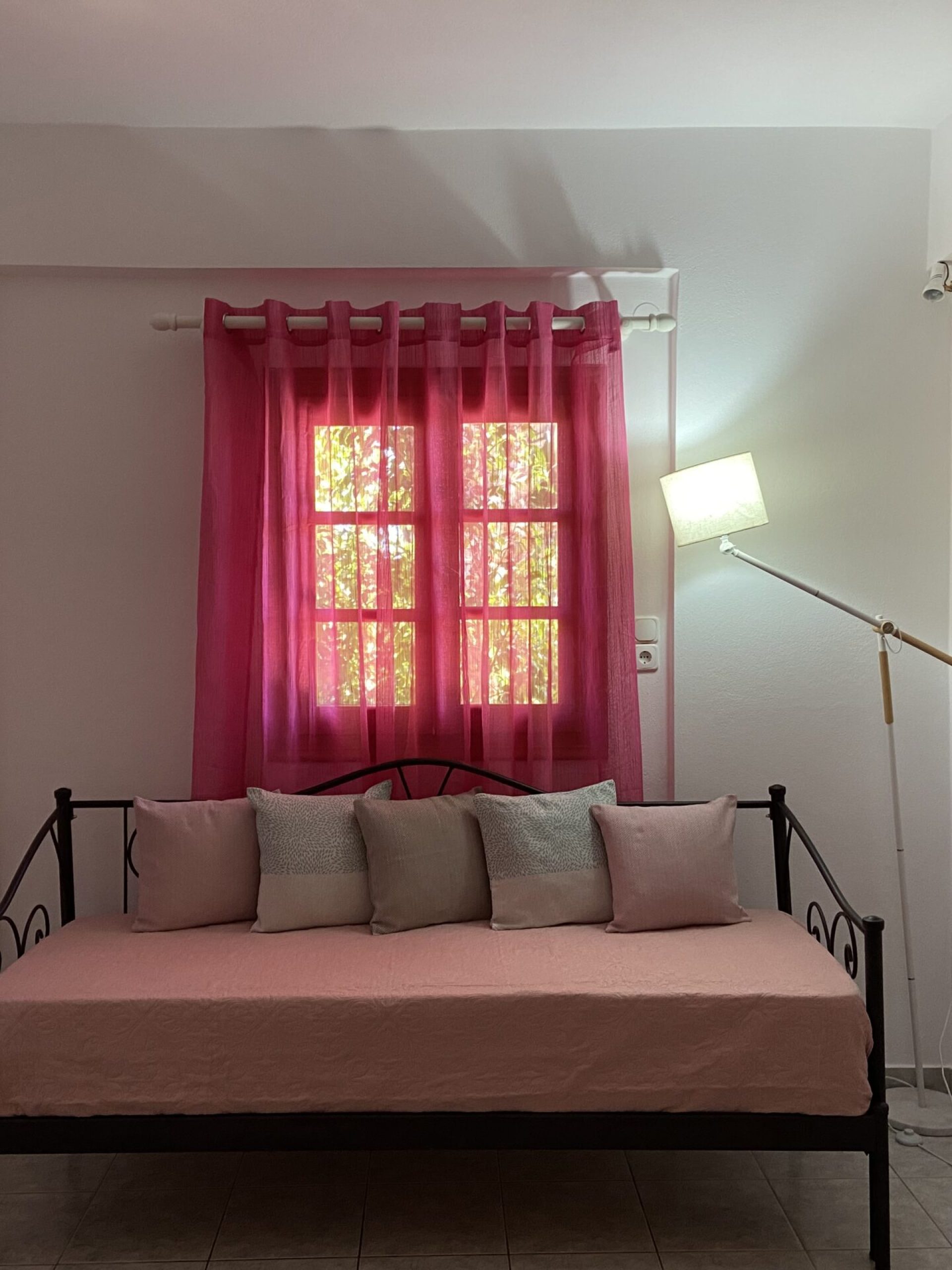 Rooms IMG_0629