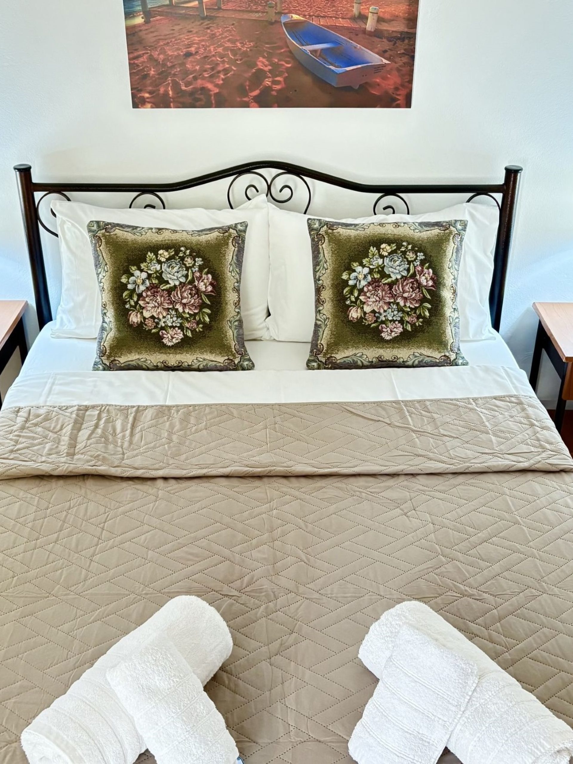 Rooms thumbnail_IMG_3265